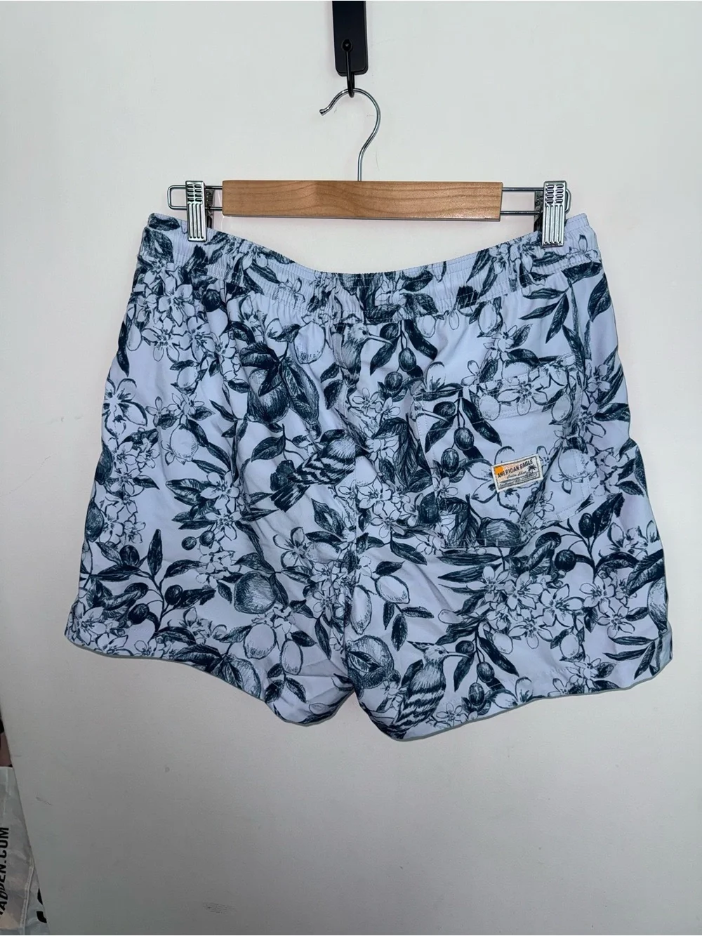 American Eagle Men’s 5” Flex Swim trunk medium